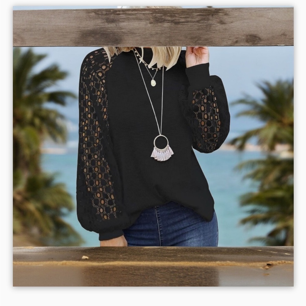 Micro star Women’s Black Lace-Crochet Detail on Sleeve Top -Sz Sm-NWOT🖤☀️ - Picture 4 of 10